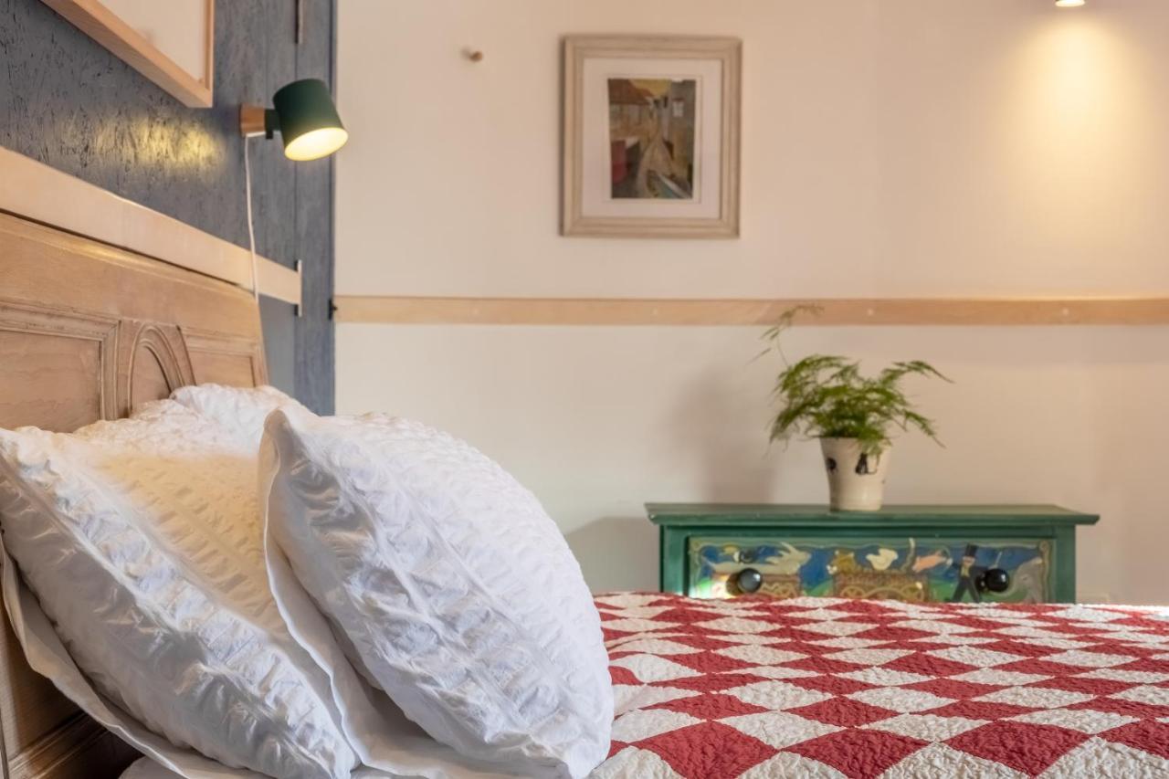 Extraordinarily Converted Grain Stores - The Silos Holiday home *