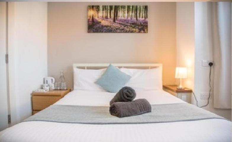 En-suite - Central Location - 7 *