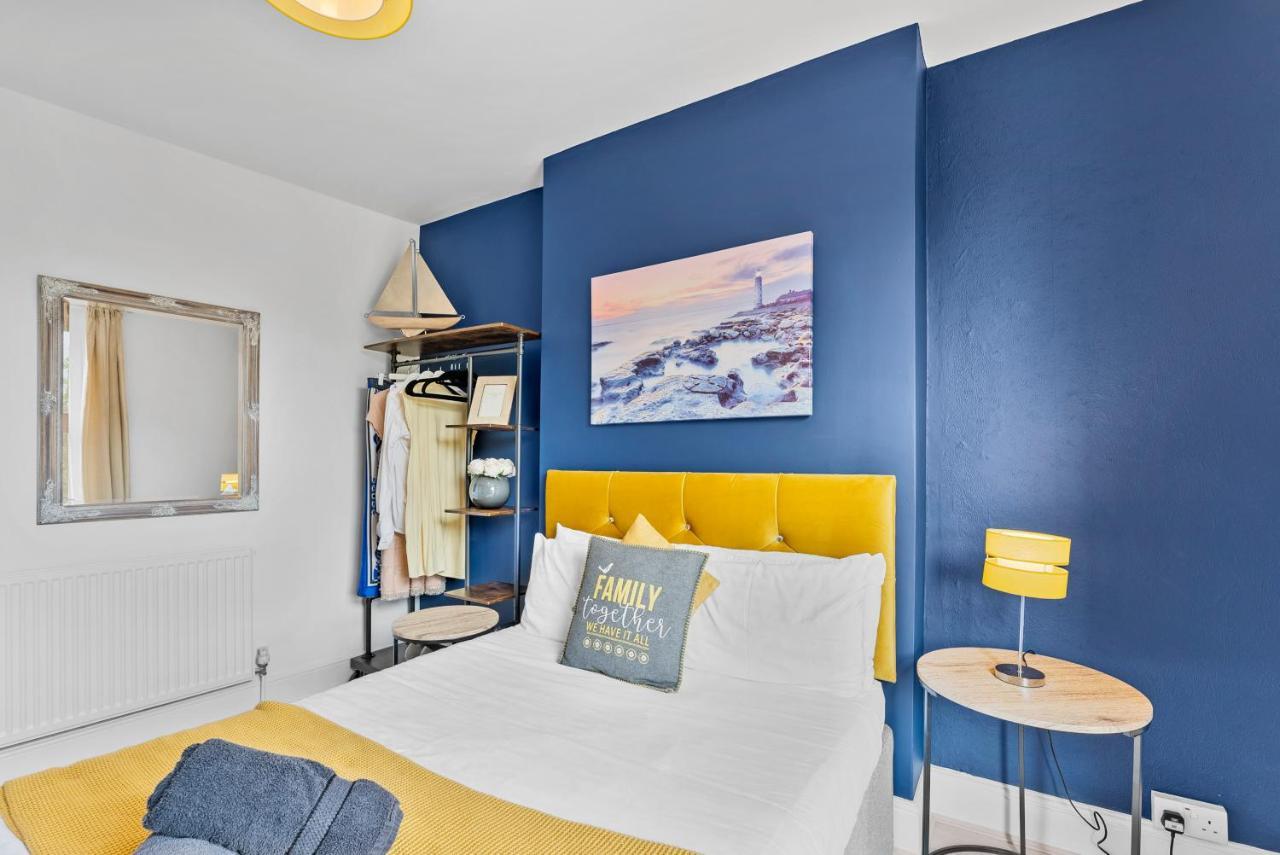 Hotel In Centre House With Kitchen, Lounge, Garden *