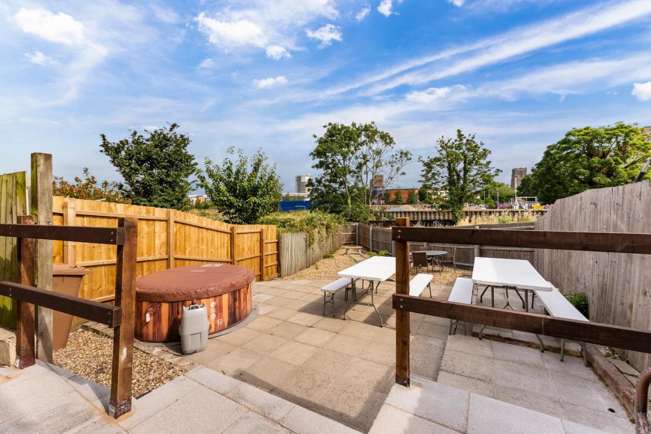 Hotel In Centre House With Kitchen, Lounge, Garden Ipswich