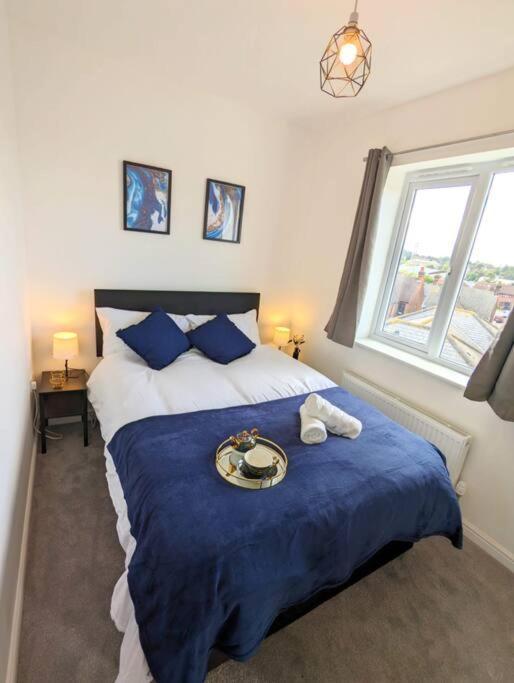 2-bed, Sleeps 5, 1 Bath, Parking, Wifi * Ipswich