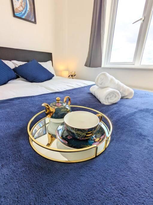 Apartment 2-bed, Sleeps 5, 1 Bath, Parking, Wifi Ipswich