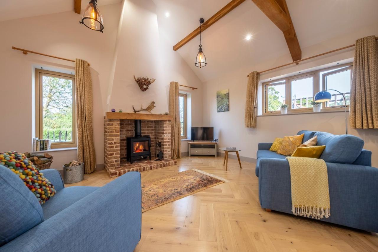 Large Immaculate Rural Conversion - The Milking Parlour Holiday home Ipswich