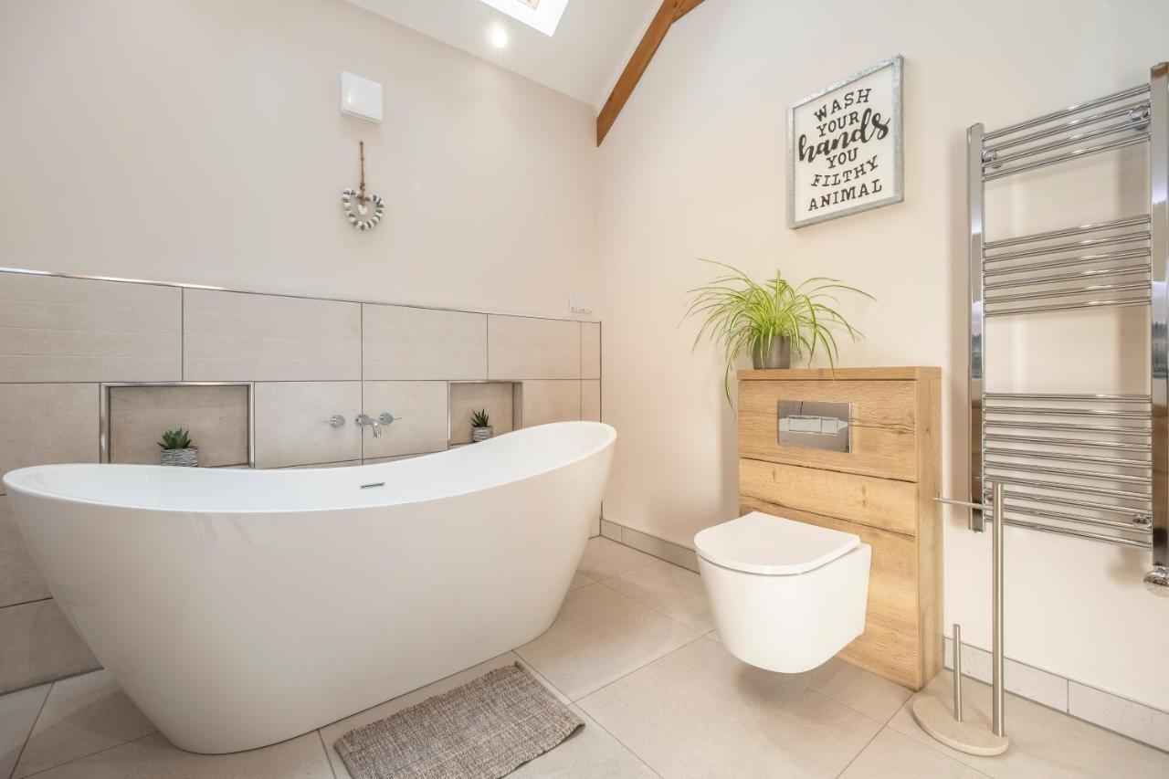 Large Immaculate Rural Conversion - The Milking Parlour Holiday home Ipswich