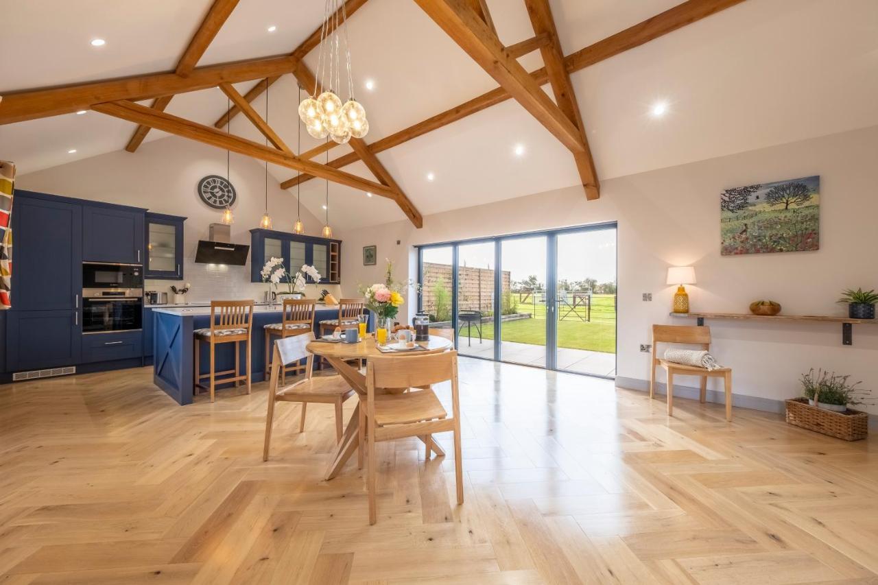 Large Immaculate Rural Conversion - The Milking Parlour * Ipswich