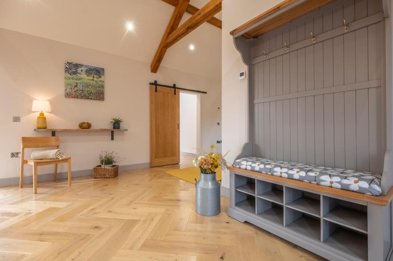 Holiday home Large Immaculate Rural Conversion - The Milking Parlour *