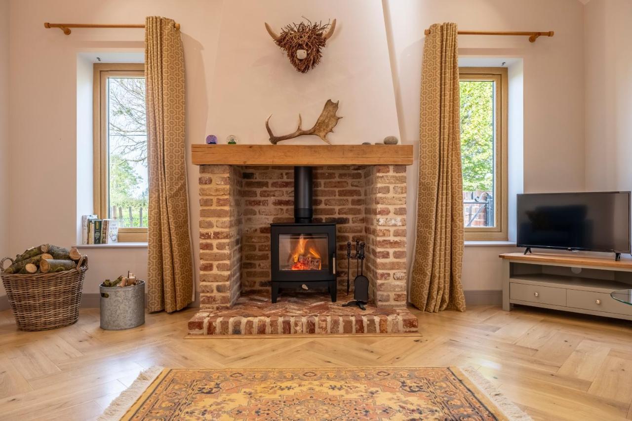Large Immaculate Rural Conversion - The Milking Parlour Ipswich