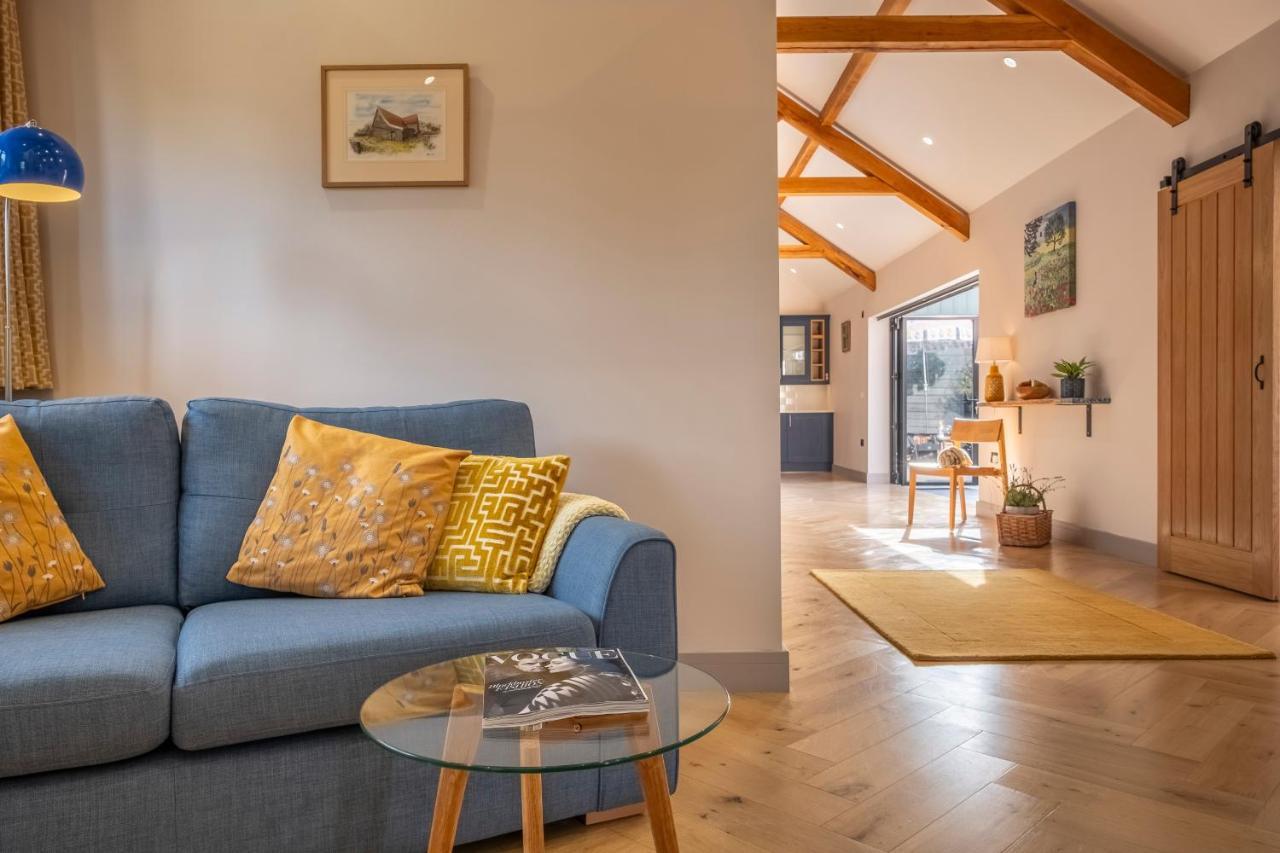 Large Immaculate Rural Conversion - The Milking Parlour Holiday home Ipswich