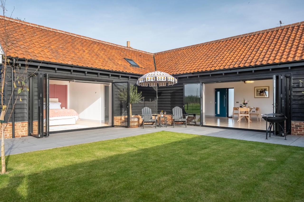 Large Immaculate Rural Conversion - The Milking Parlour *