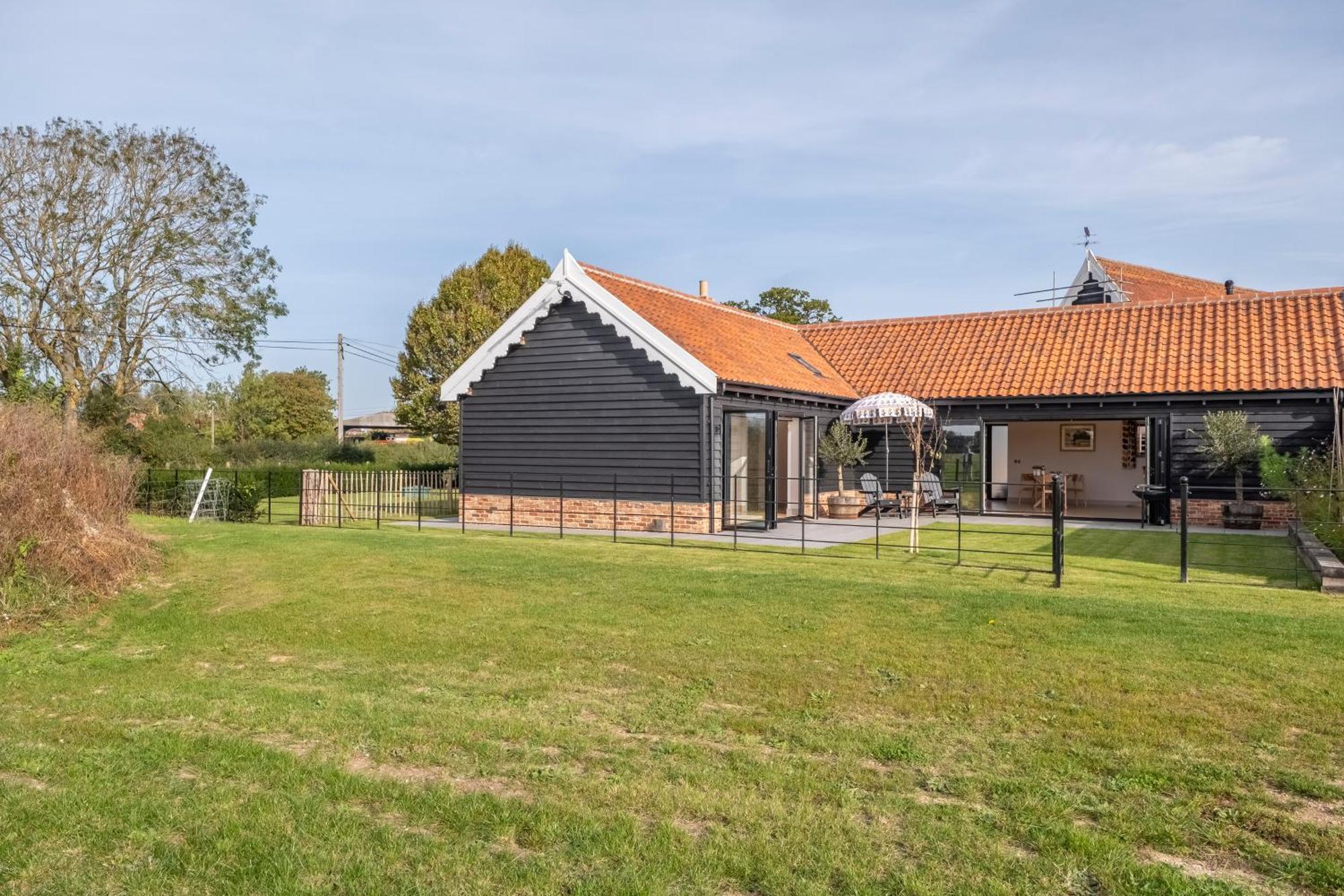 Holiday home Large Immaculate Rural Conversion - The Milking Parlour *