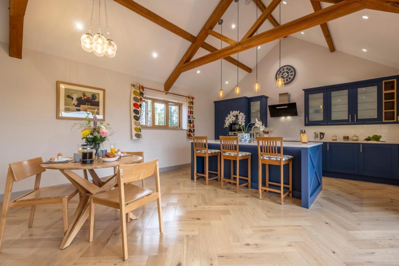 Large Immaculate Rural Conversion - The Milking Parlour Holiday home *