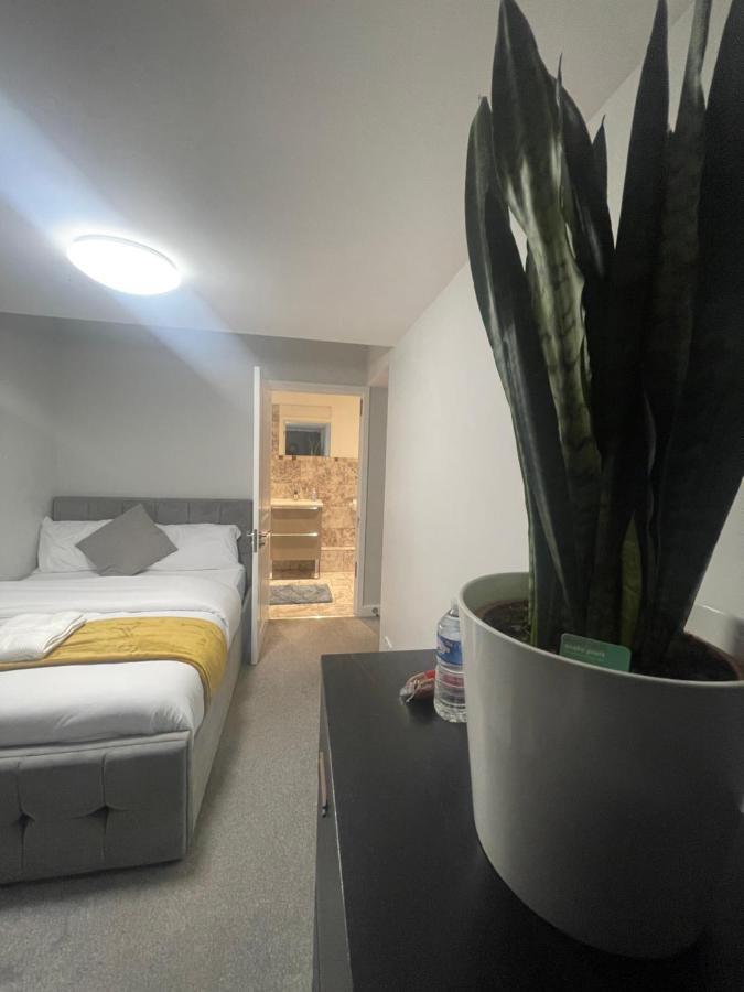 Guest house Beautiful En-suite Bedroom *