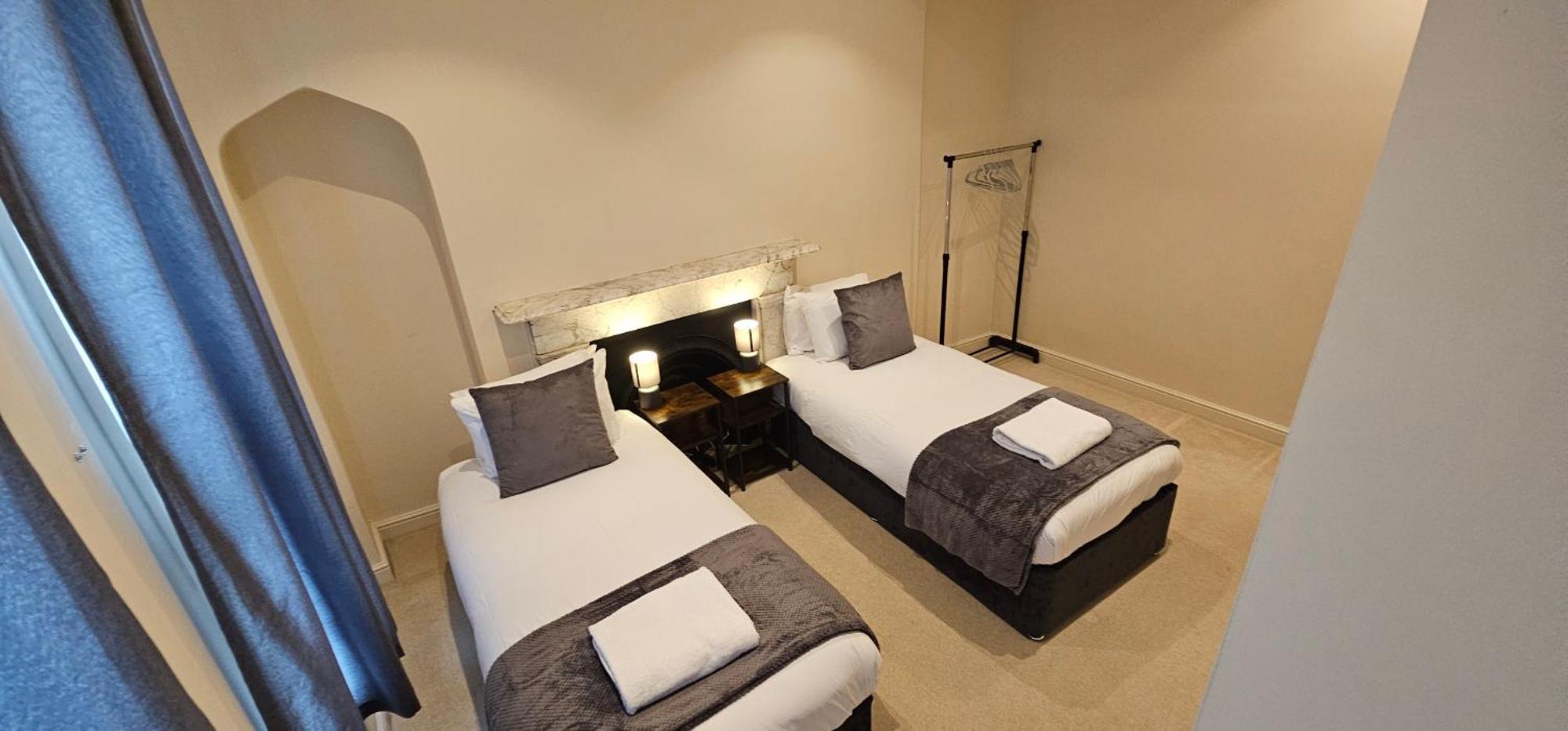 Modern 2 Bedrooms In Town Centre