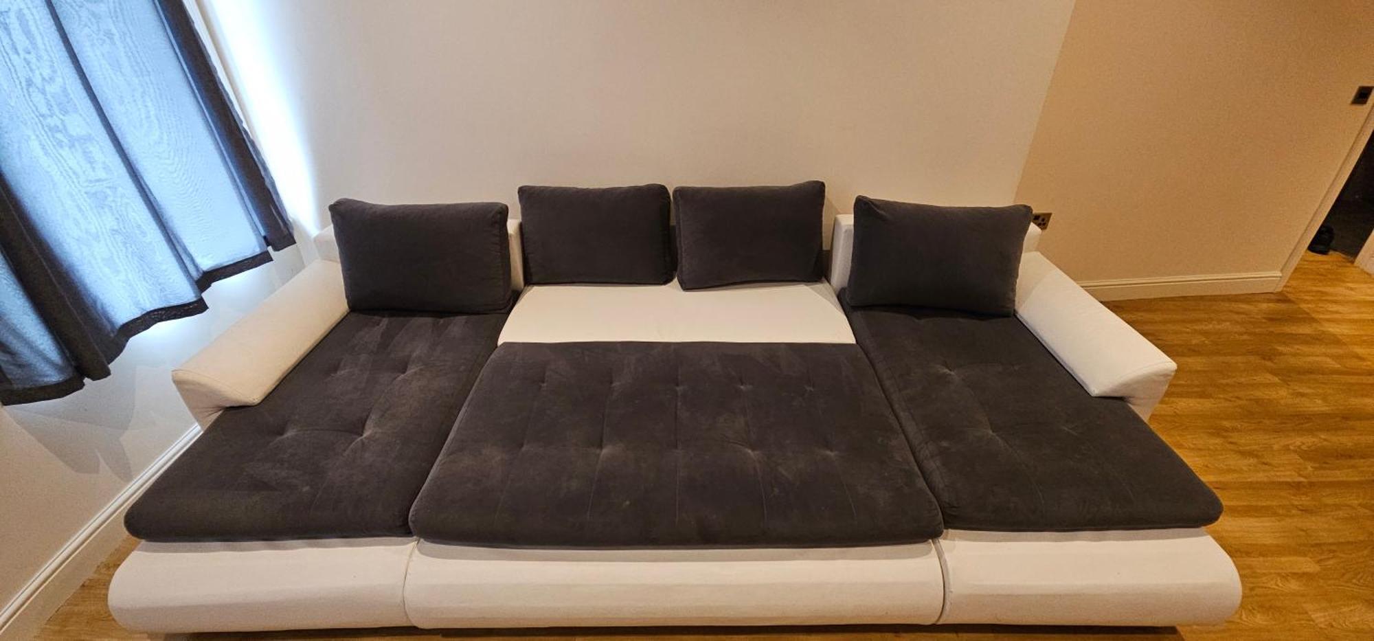 Apartment Modern 2 Bedrooms In Town Centre *