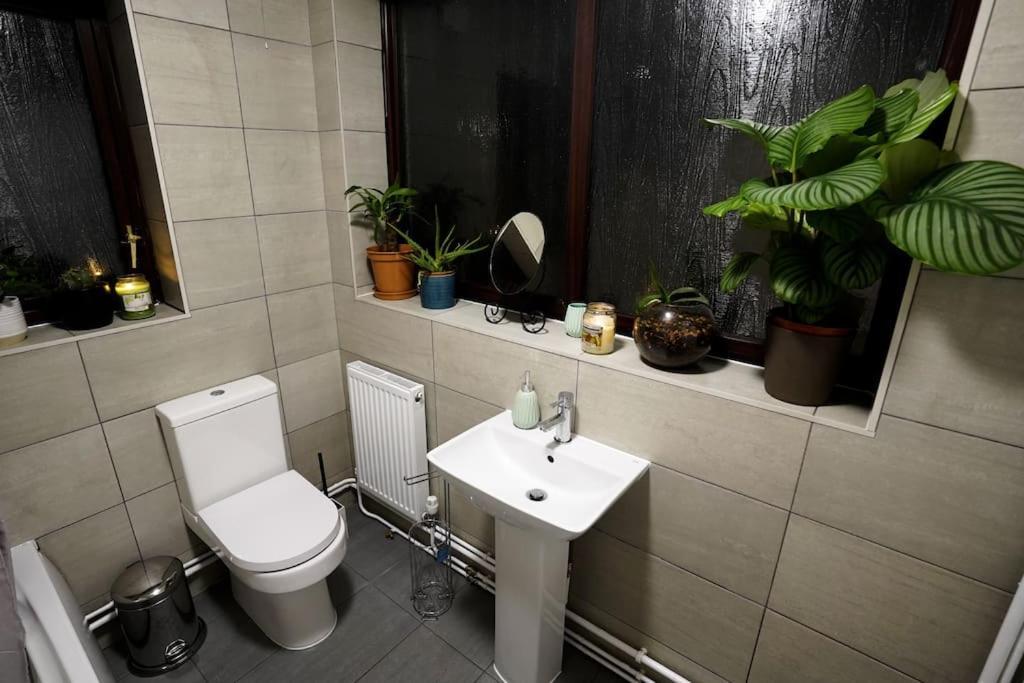 Holiday home 2br W/ En-suite Toilet, Town Centre Ipswich.