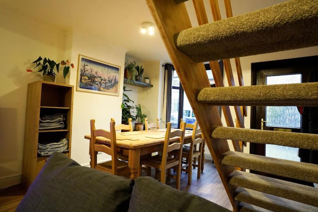 2br W/ En-suite Toilet, Town Centre Ipswich. Holiday home Ipswich