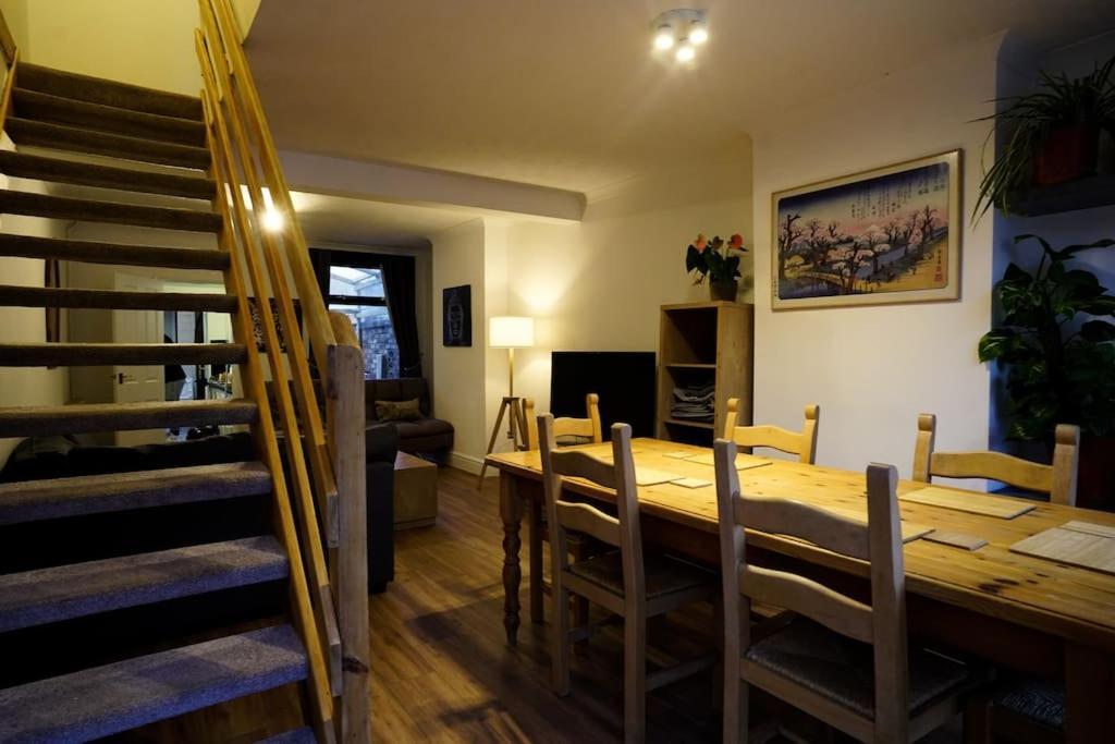 2br W/ En-suite Toilet, Town Centre Ipswich. Holiday home Ipswich