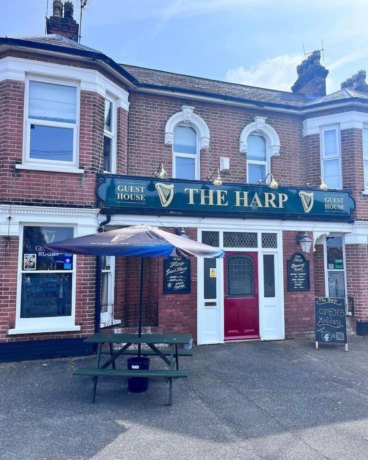 Guest house The Harp Freehouse And 4*