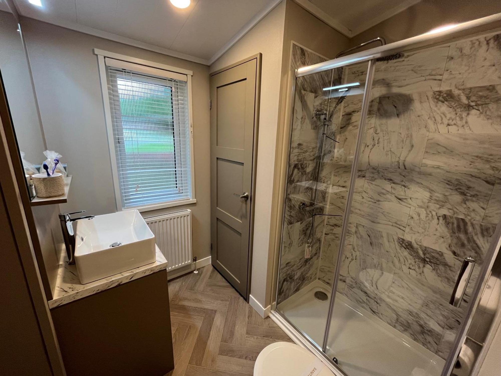 Woolverstone Marina And Park Holiday home