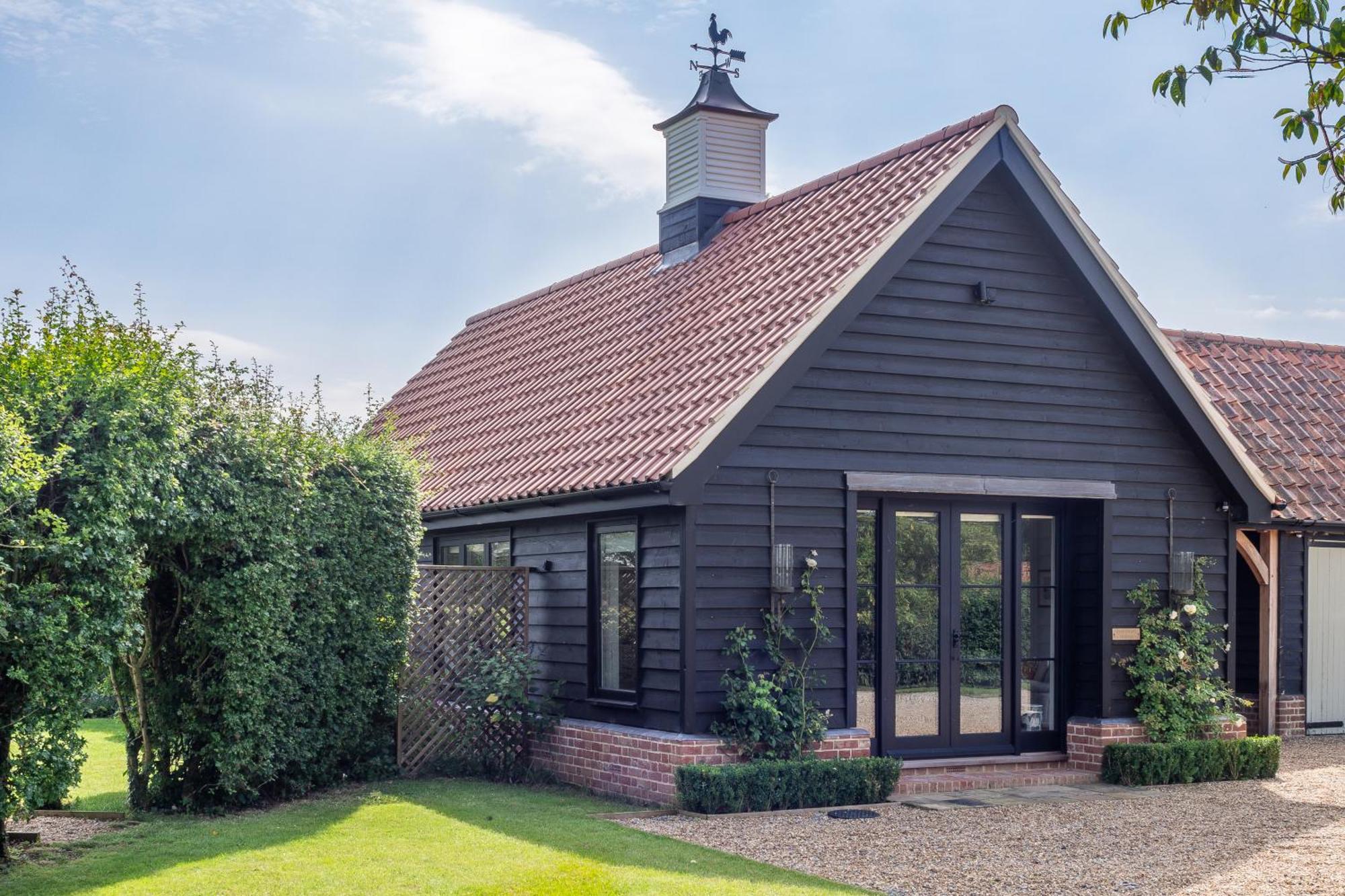 Elegant Luxurious - The Dove House Holiday home Ipswich