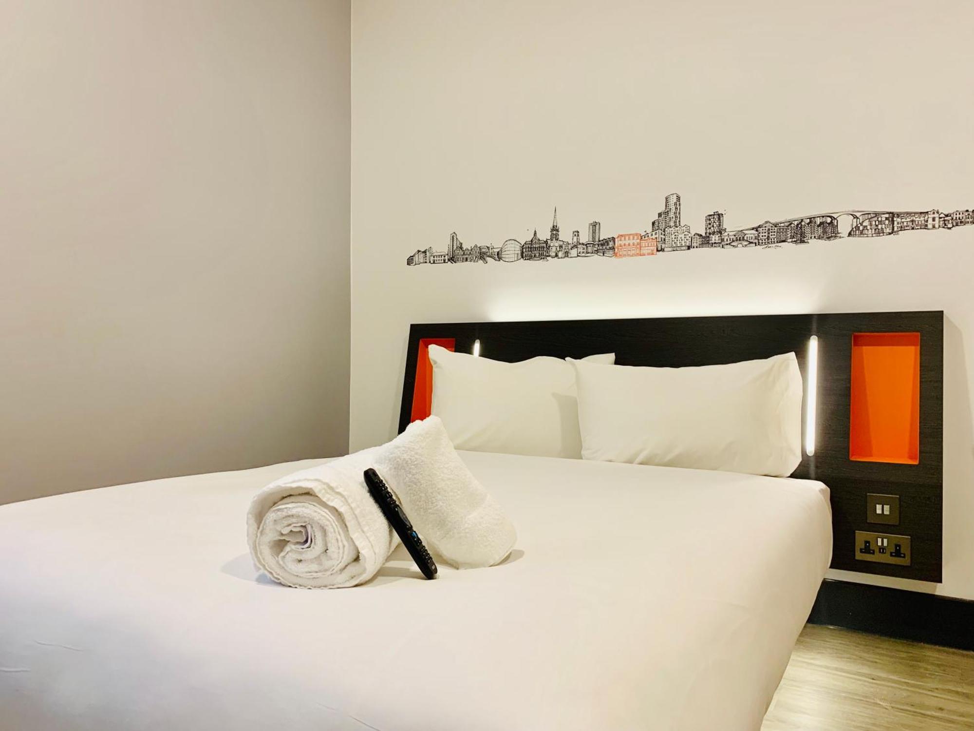 Easyhotel