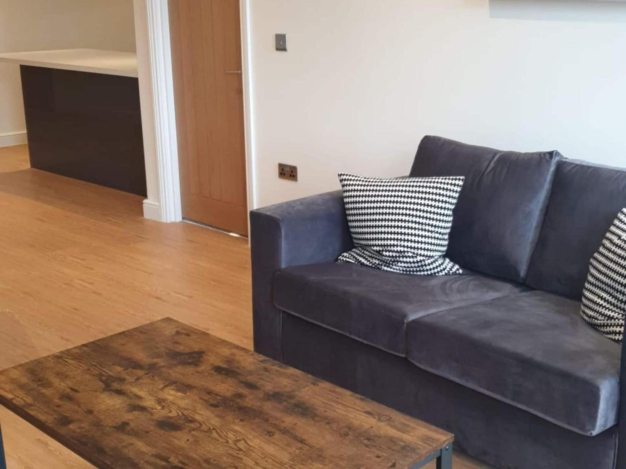 Modern Near Christchurch Park Waterfront By Belvilla Apartment *