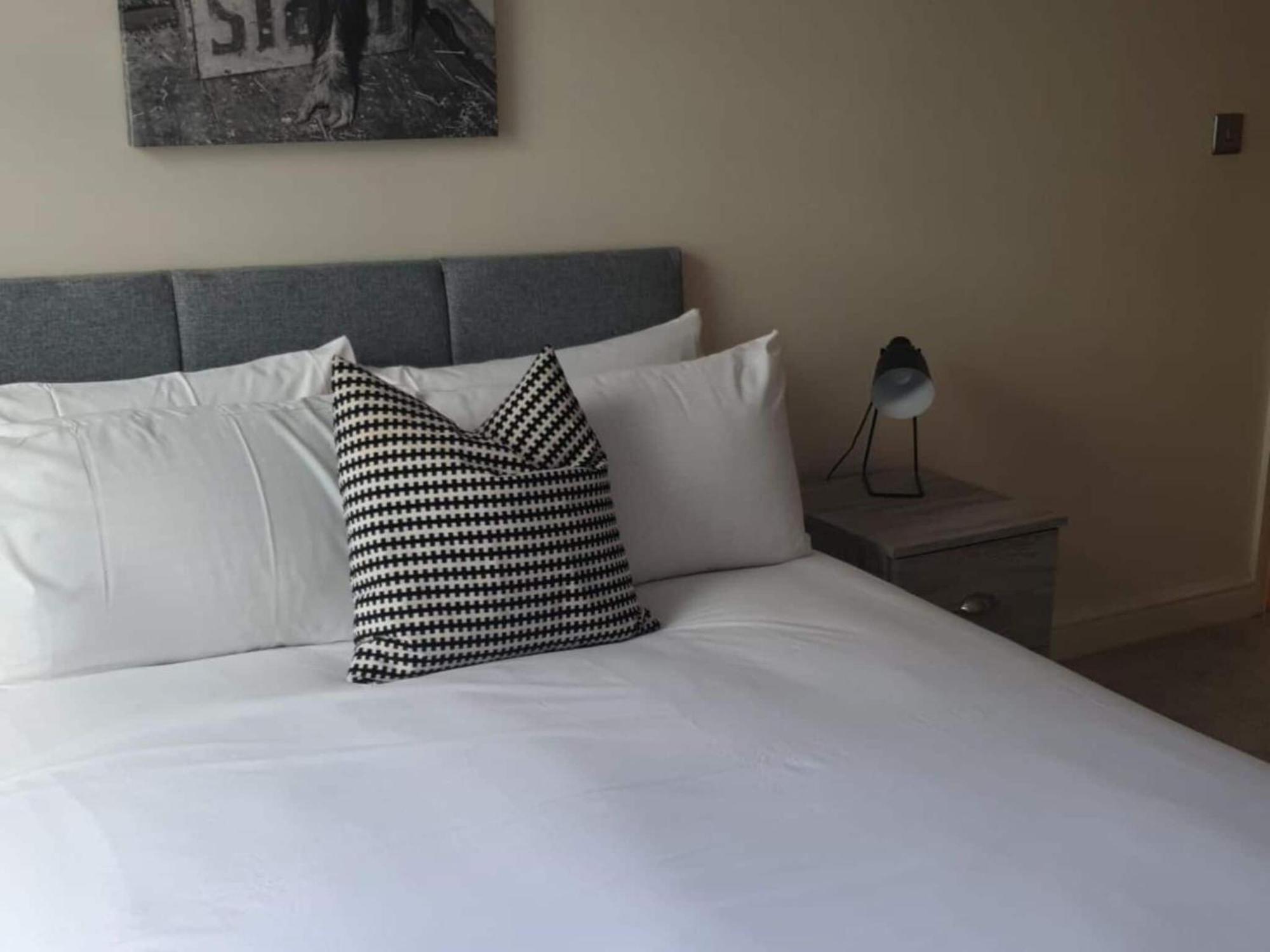 Apartment Modern Near Christchurch Park Waterfront By Belvilla *