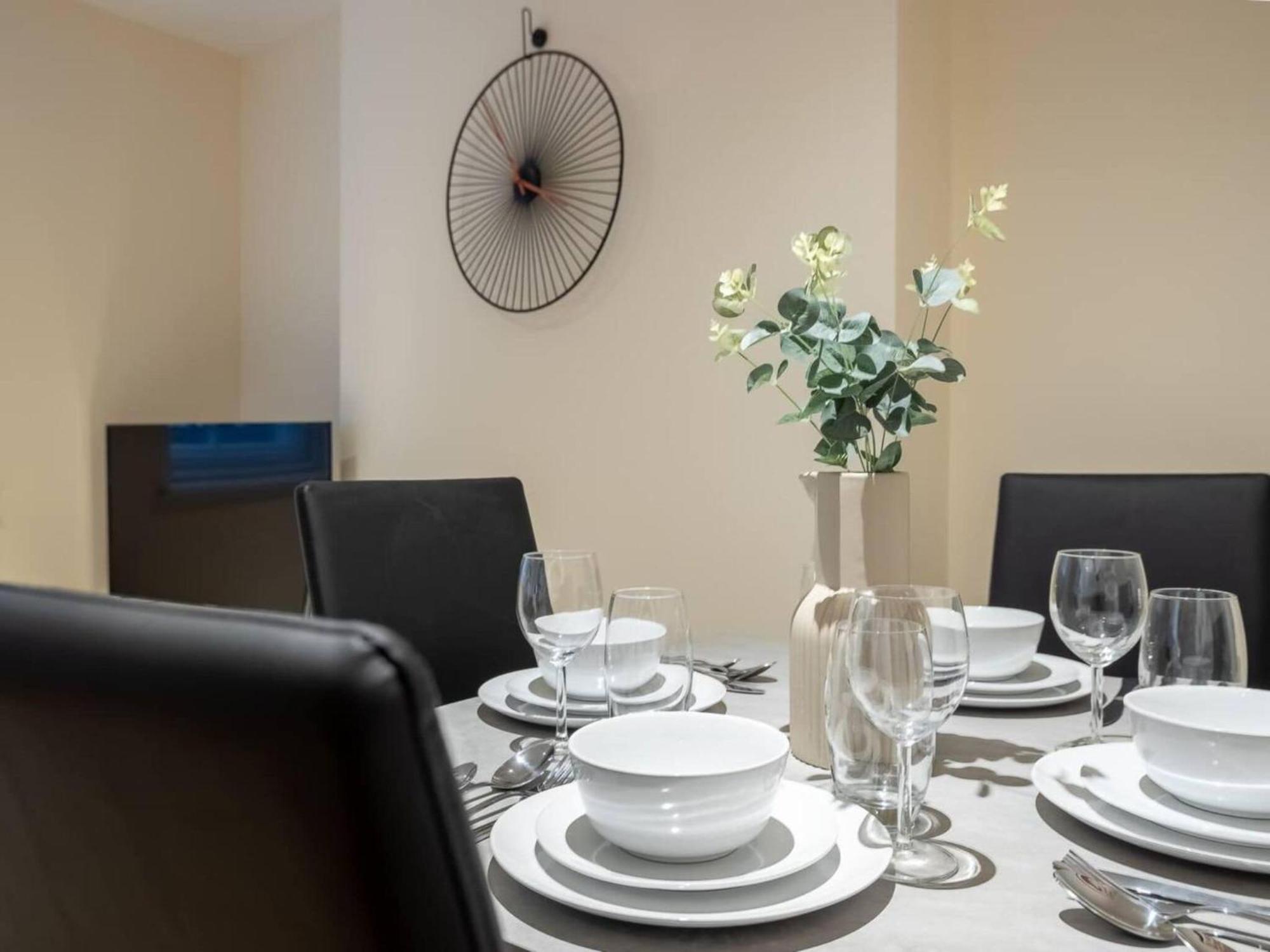 Modern Near Christchurch Park Waterfront By Belvilla Apartment