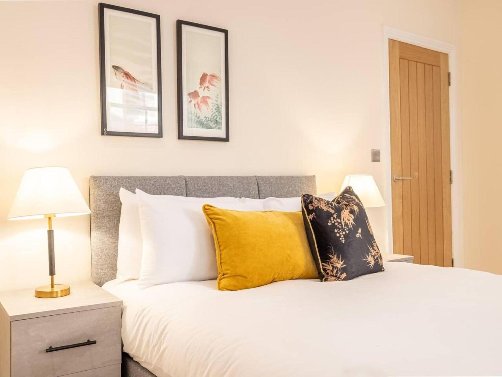 Modern Near Christchurch Park Waterfront By Belvilla Apartment