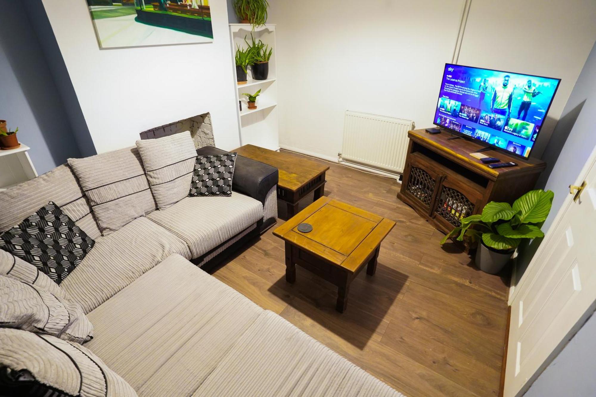 Holiday home 3 Bedroom By Docks. Ipswich