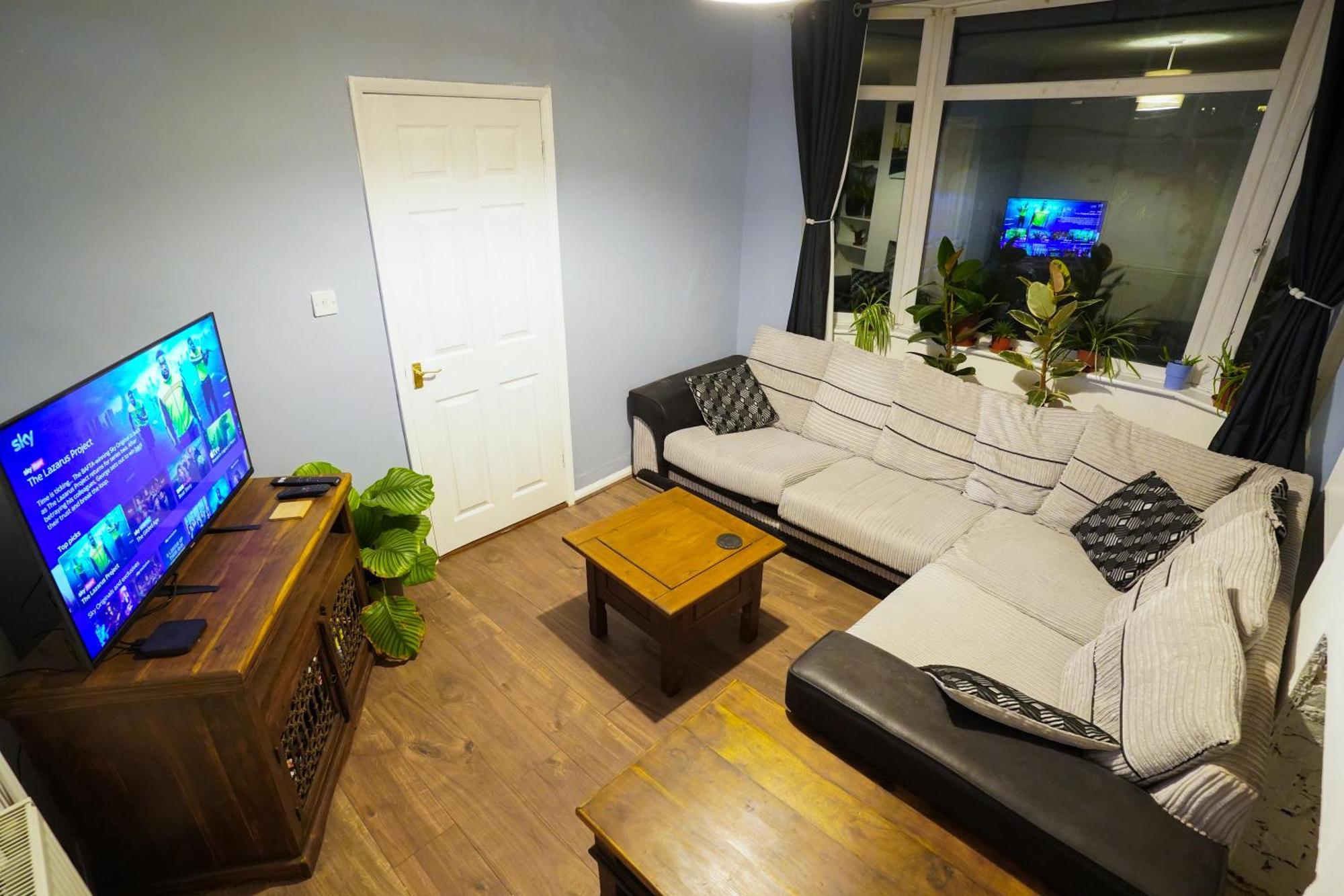 3 Bedroom By Docks.