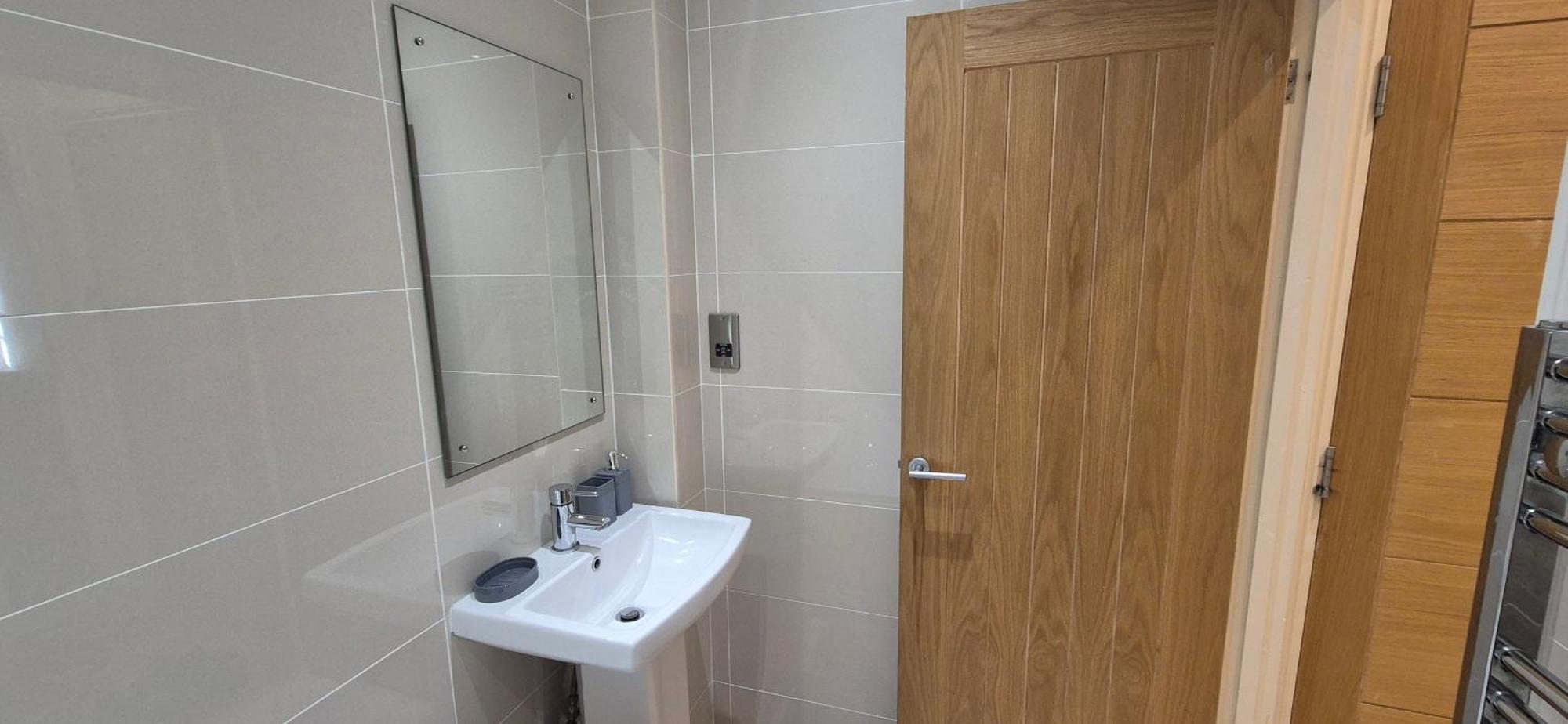 Modern Town Centre Flat 12 At Christchurch Park Ipswich
