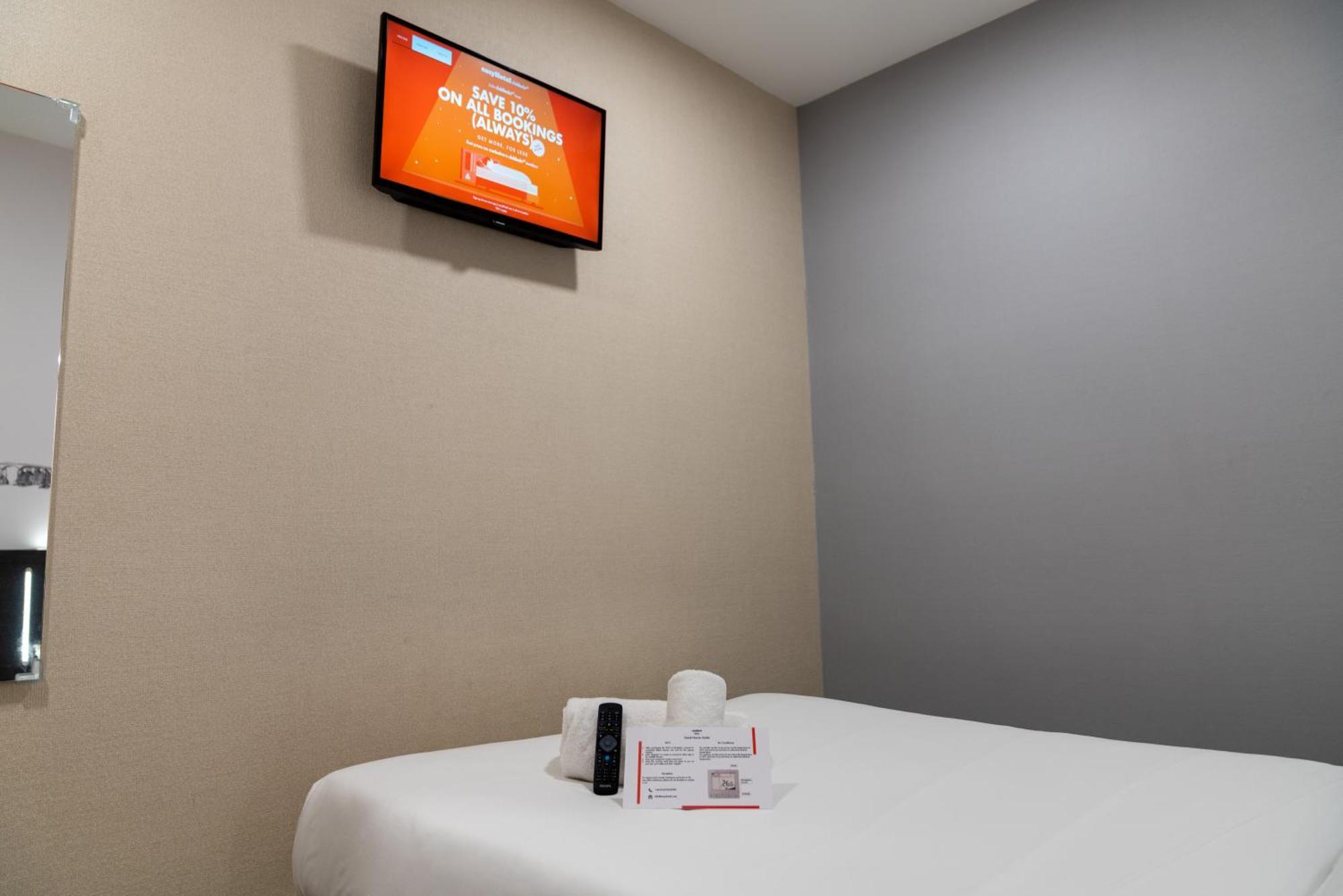Easyhotel