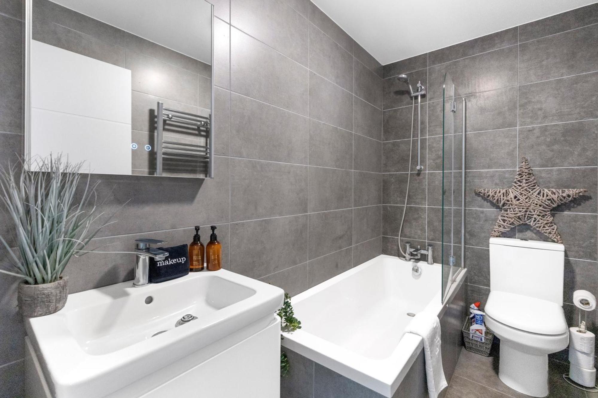 Town Center Gem Sleep 5 Apartment *