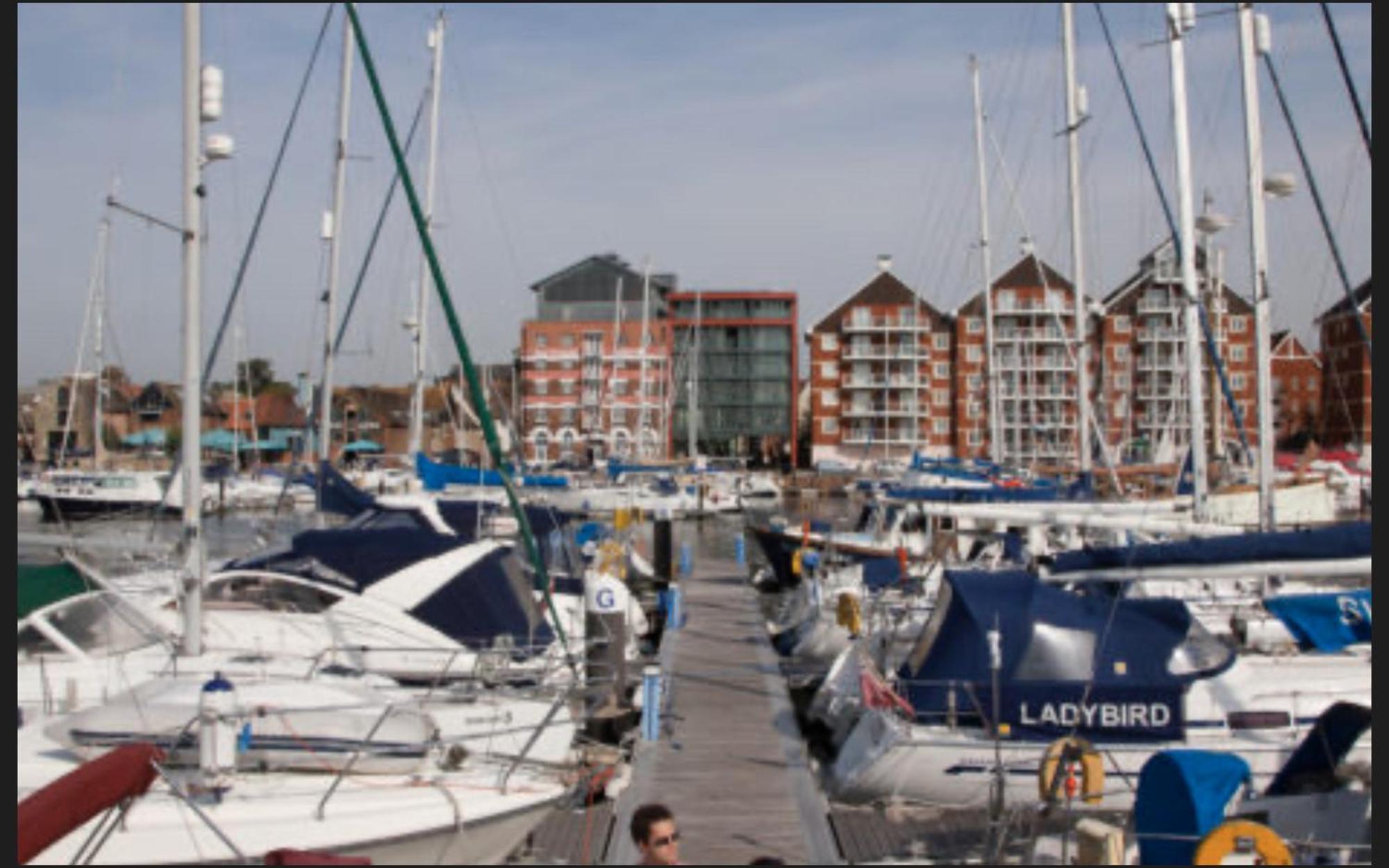 Ipswich-luxury-self Catering-town Centre-parking Ipswich