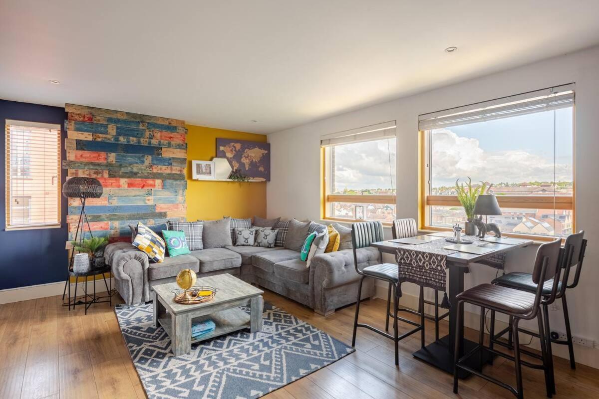 Waterfront 2 Bed With Views Over Apartment Ipswich