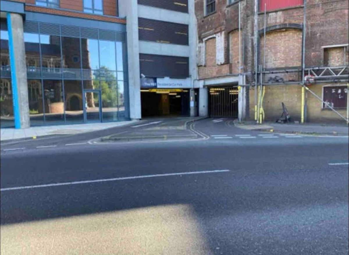 Waterfront 2 Bed With Views Over Ipswich