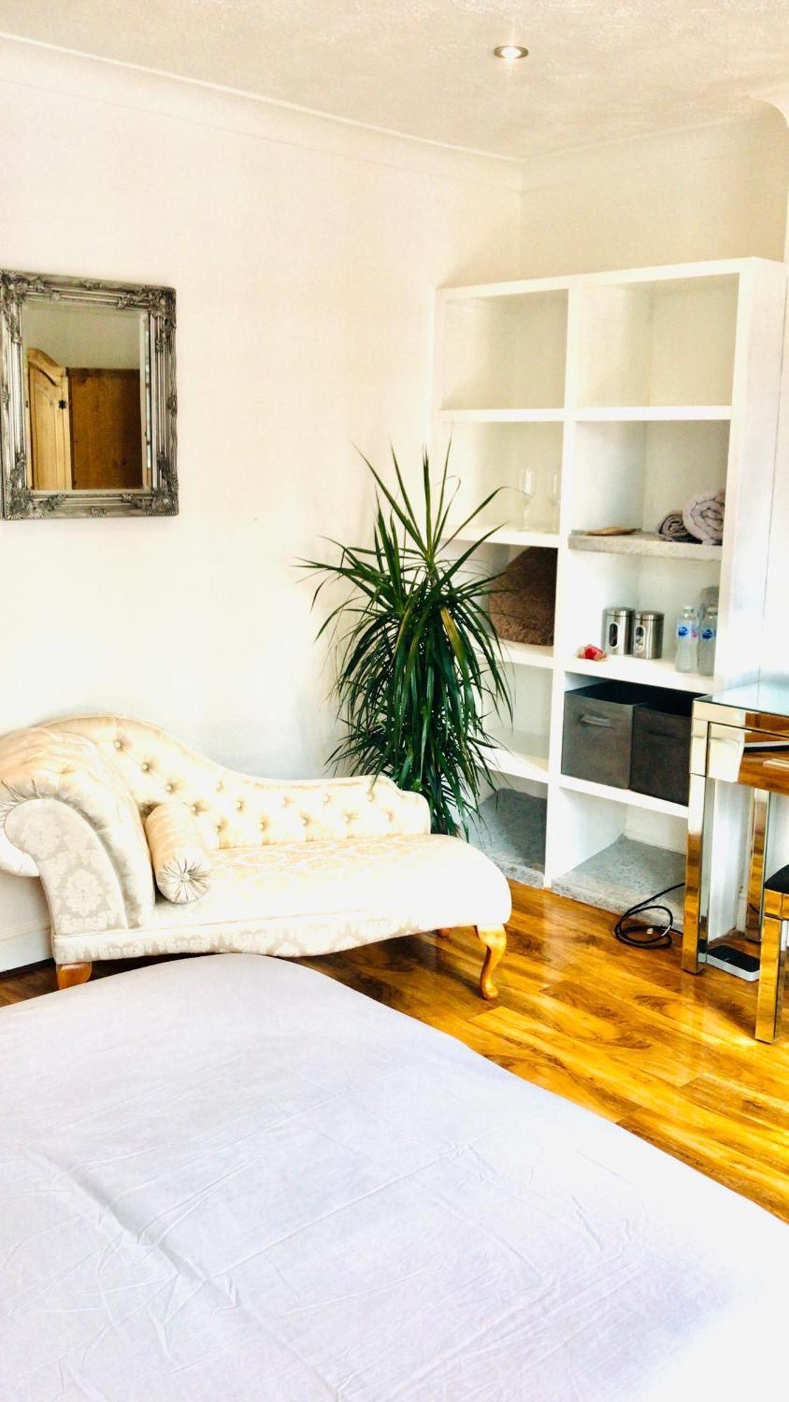 Homestay Number 14 *