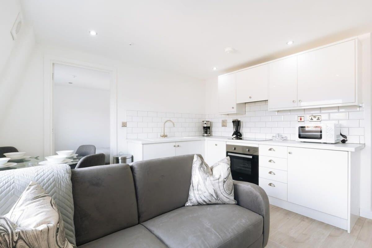 Modern 1 Bed Floor In Apartment Ipswich