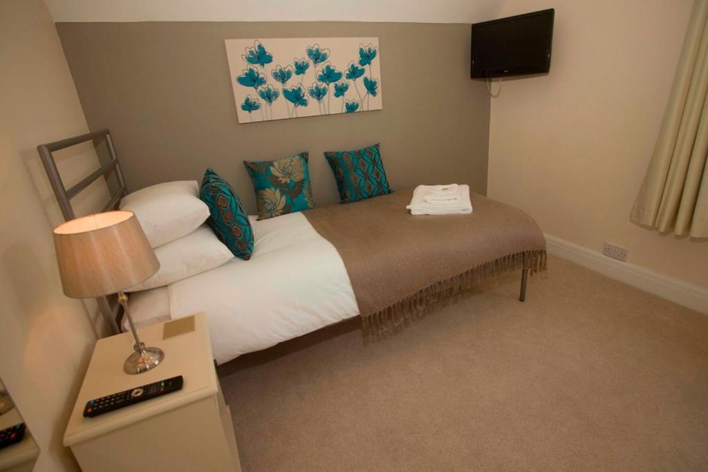 Innocence - West Guest house