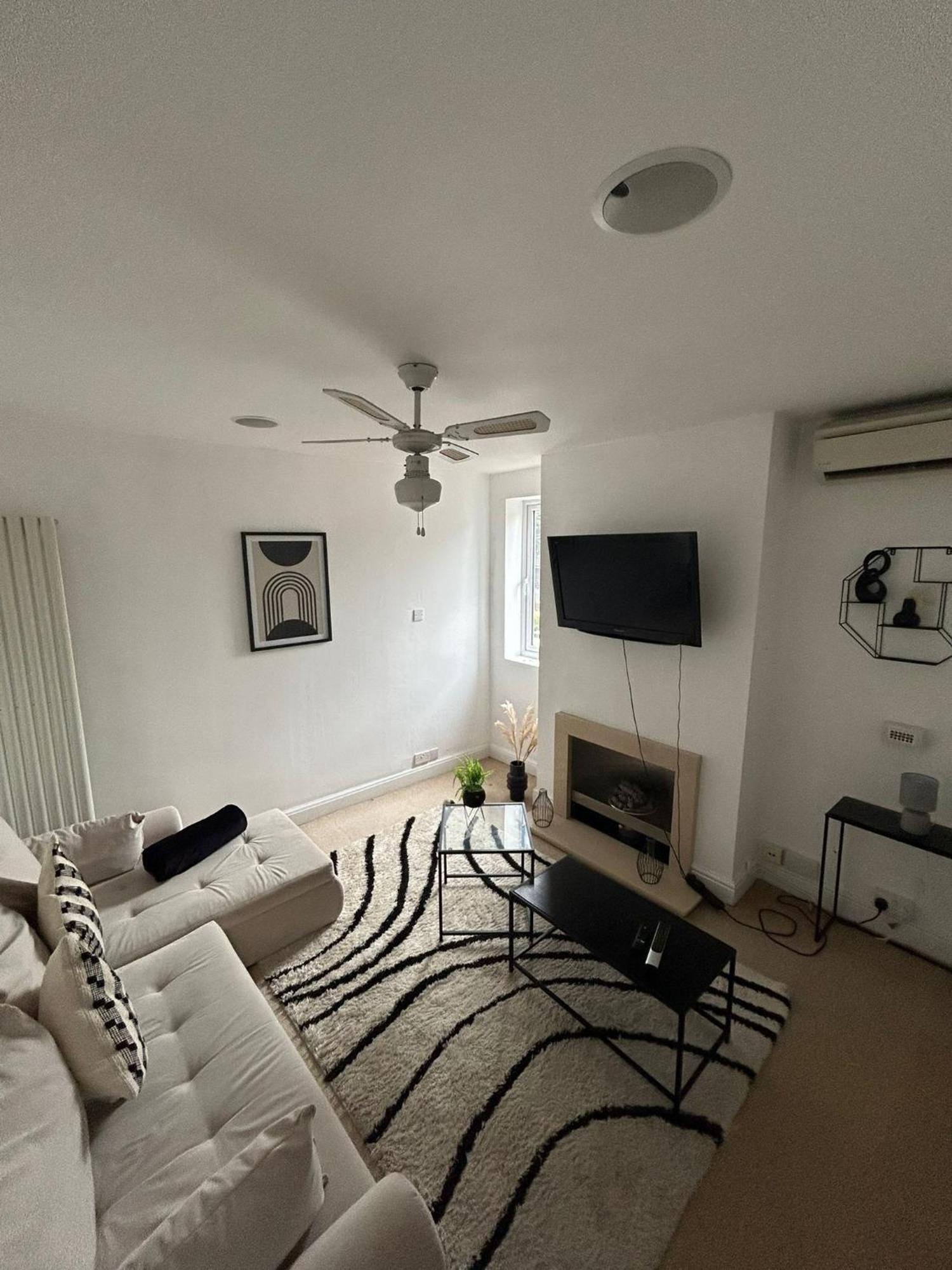 Town Centre Two Bed Apartment