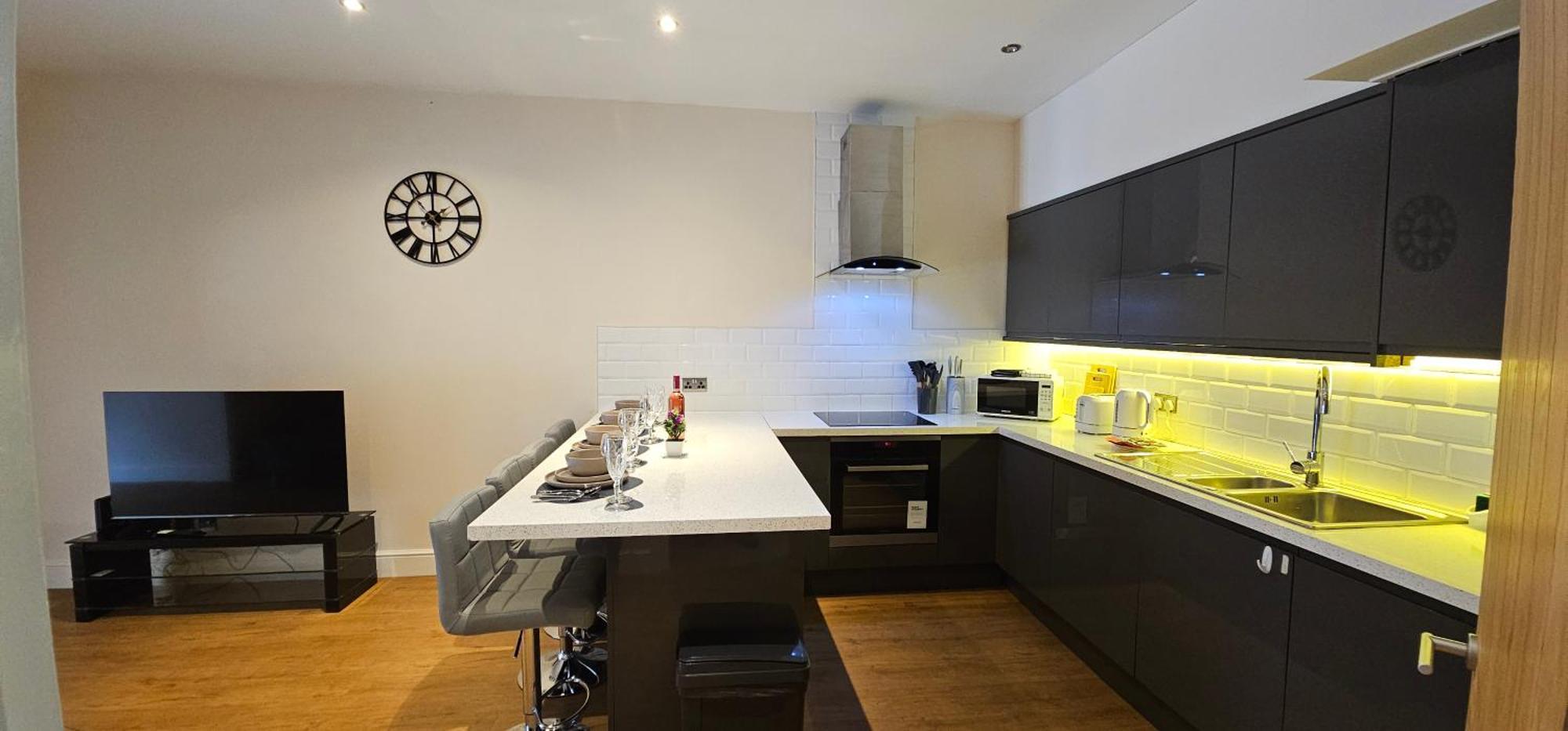 Modern Town Centre Flat 11 At Christchurch Park