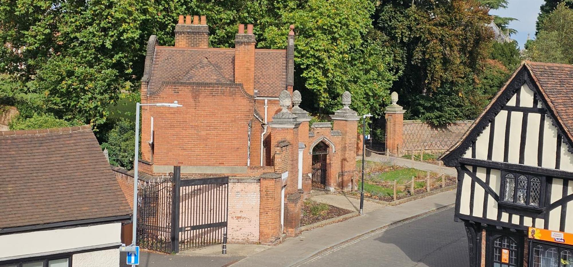 Modern Town Centre Flat 11 At Christchurch Park * Ipswich