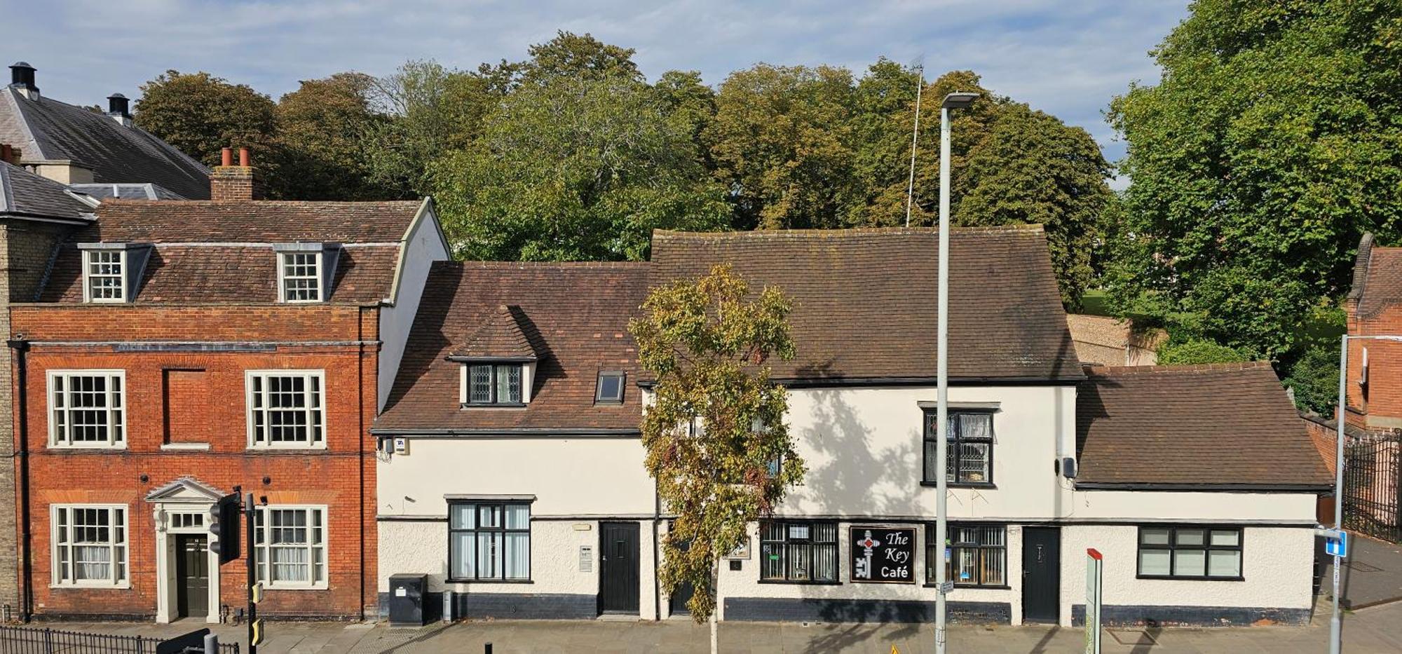 Modern Town Centre Flat 11 At Christchurch Park *