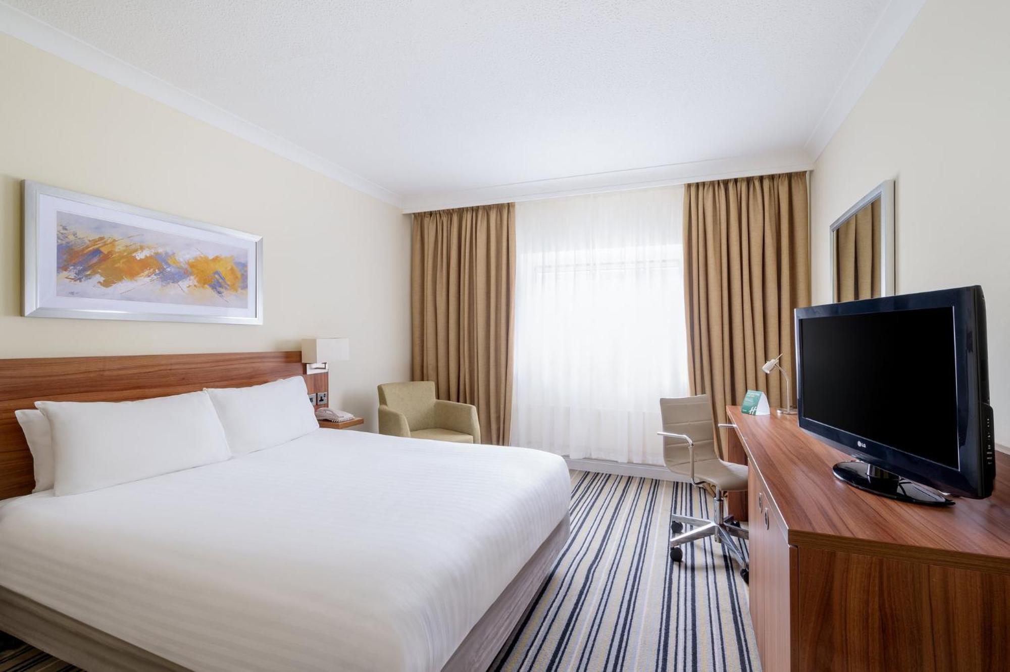 Hotel By Ihg 4*