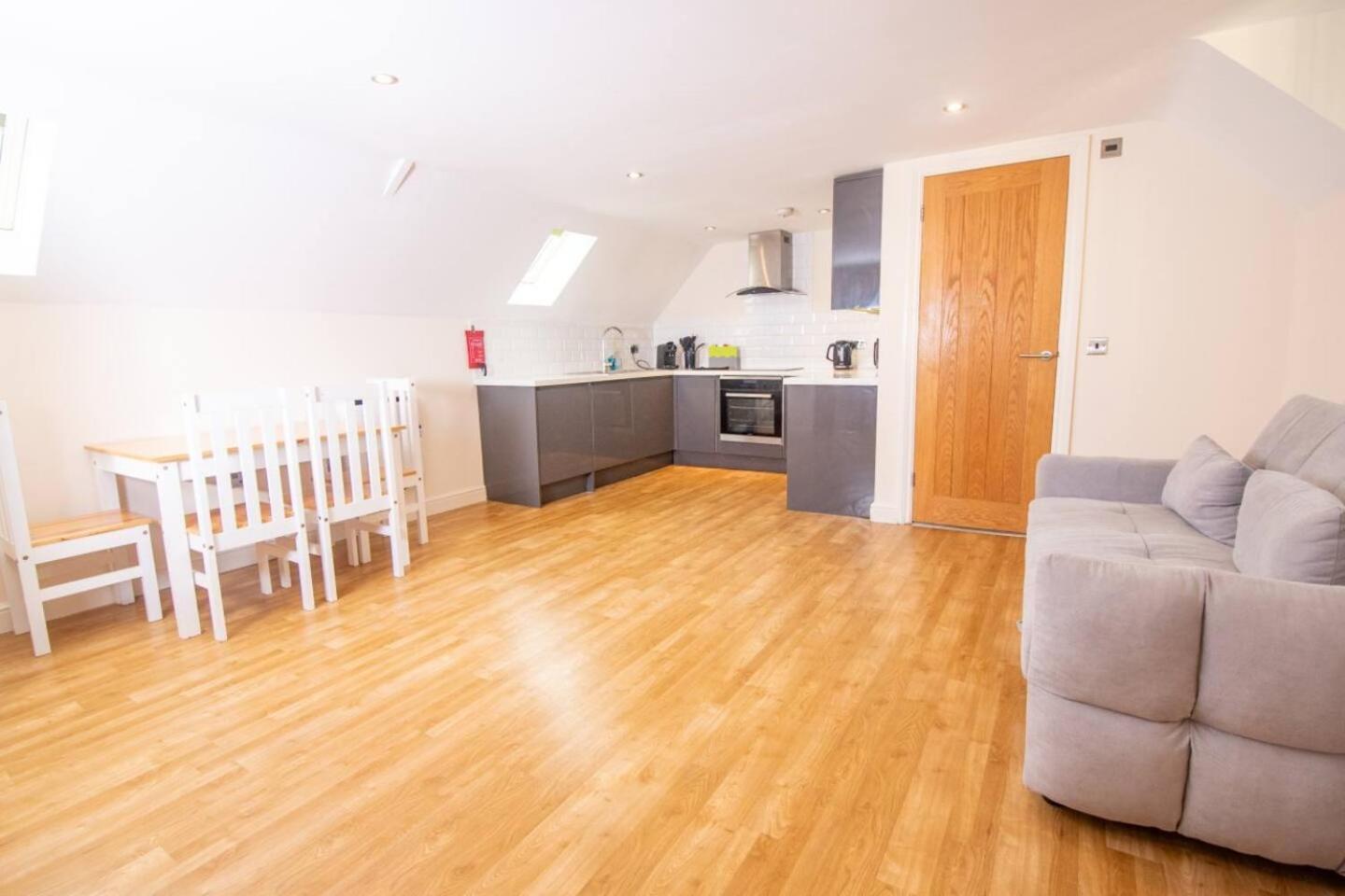 Newly Renovated Sanctuary For 4 In Charlotte House * Ipswich
