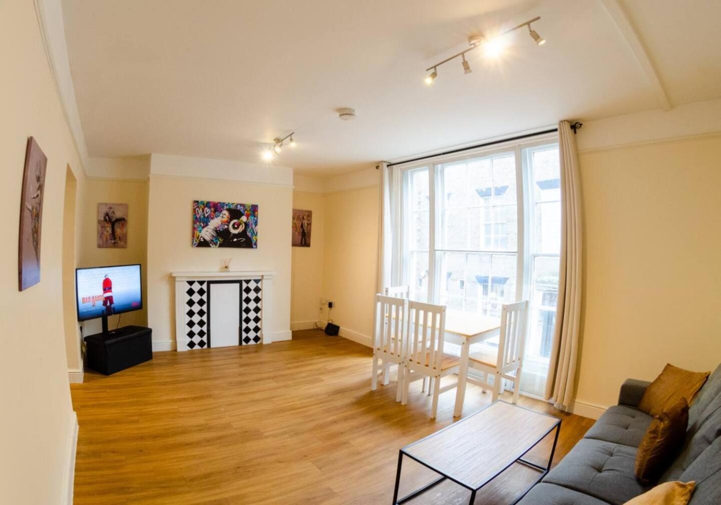 Cozy 4-guest Getaway In The Heart Of