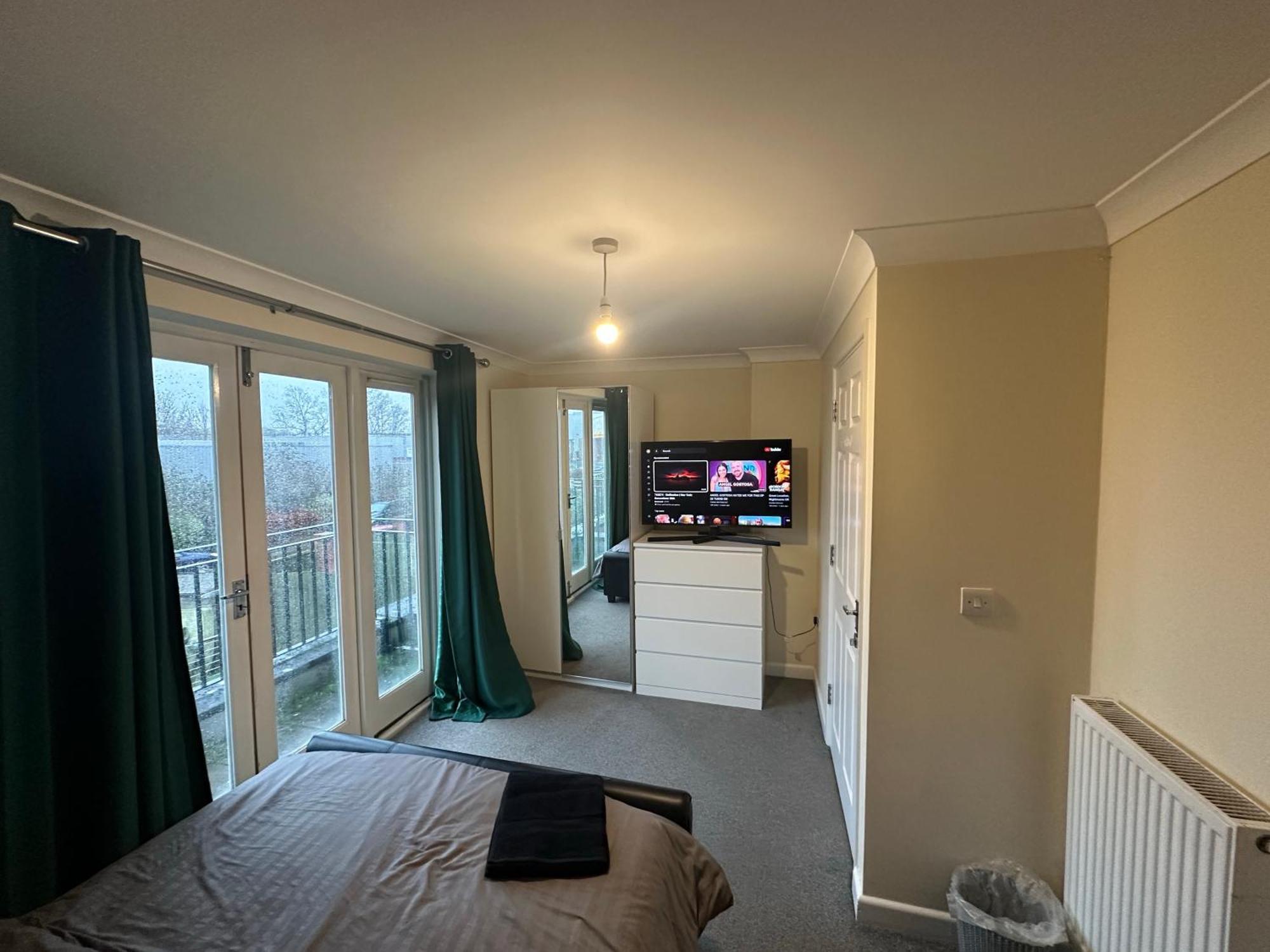 Relaxing Double In A Beautiful House Ipswich