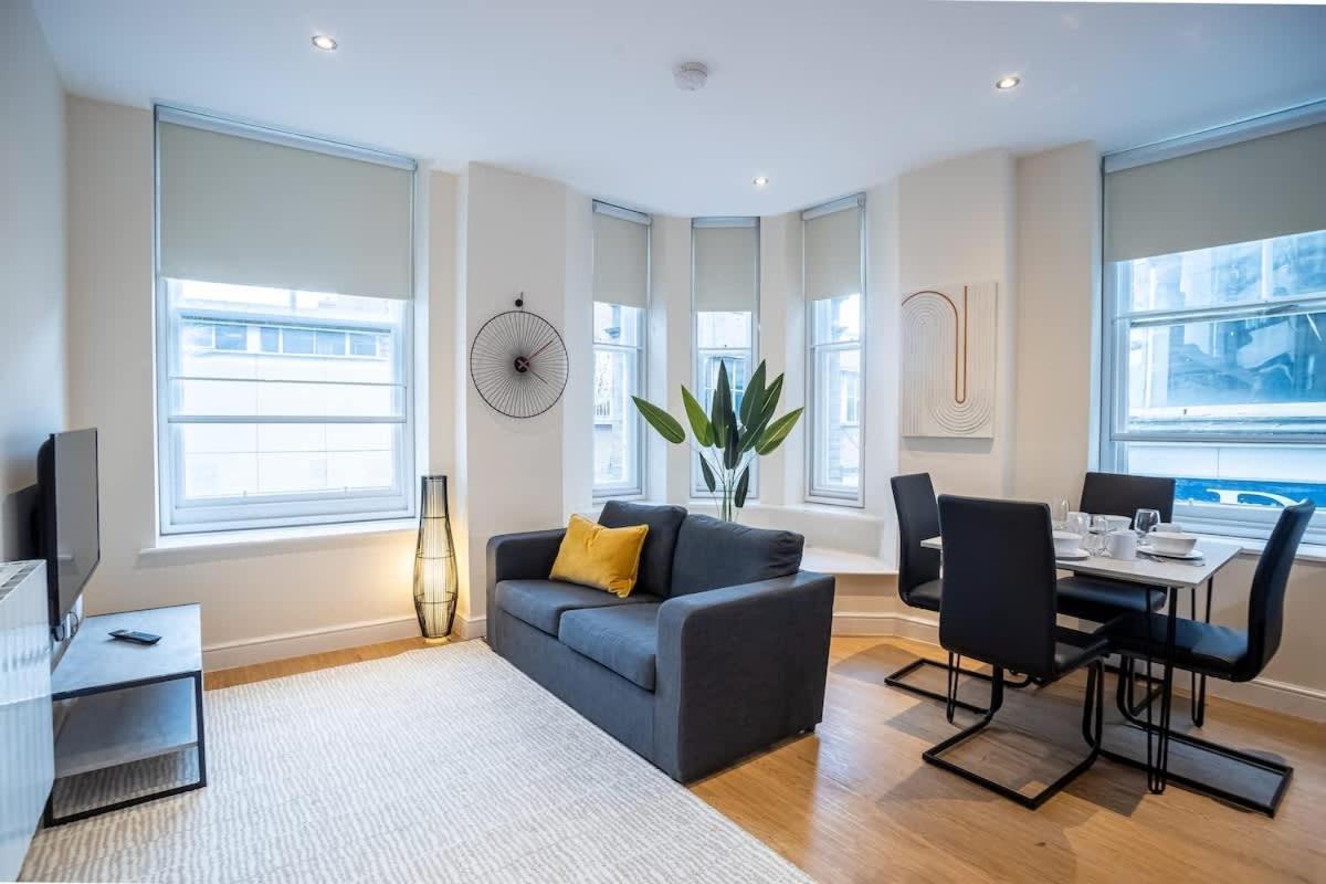 Apartment Charming 2-bed For Friends & Family In