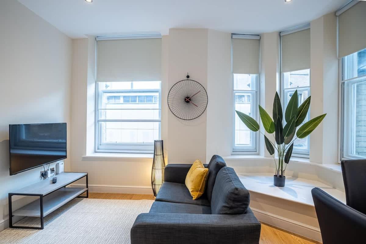 Charming 2-bed For Friends & Family In Apartment Ipswich